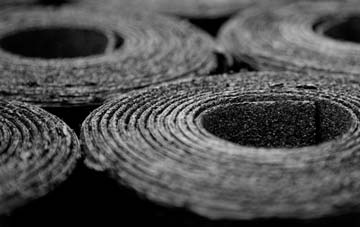 Throcking bitumen roof disadvantages